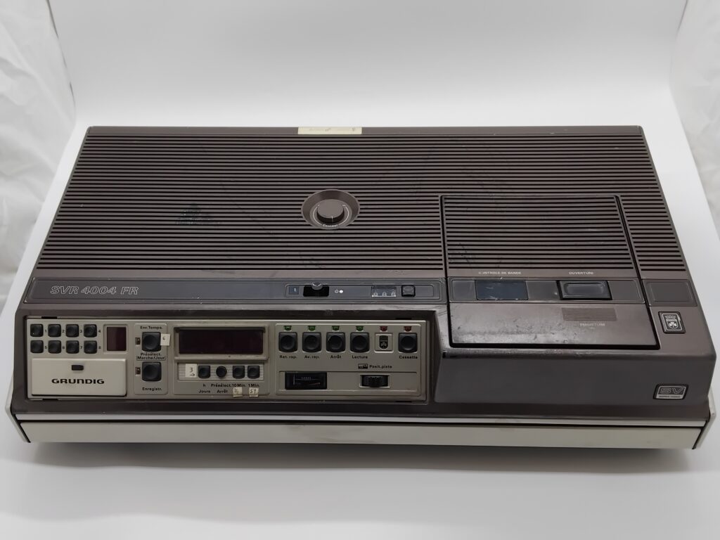 SVR Grundig